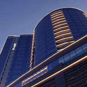 מלון Radisson Blu Hotel, Waterfront, דובאי
